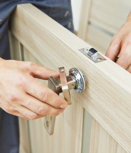 Langų ir durų montavimas